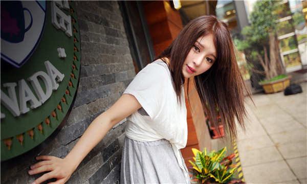 泰山想找一个女性生孩子给报酬-｛找个女人生孩子多少钱｝